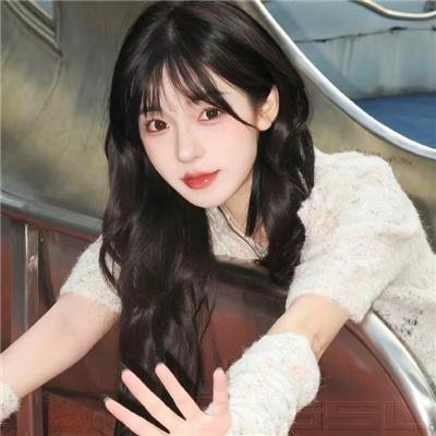 独自夜归的女孩